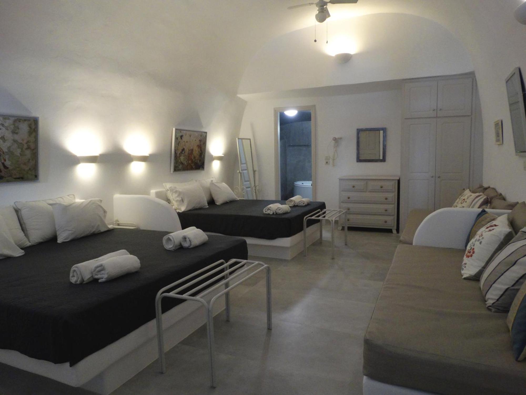 Yposkafo Suites - Villa - Santorini ฟิรา ภายนอก รูปภาพ