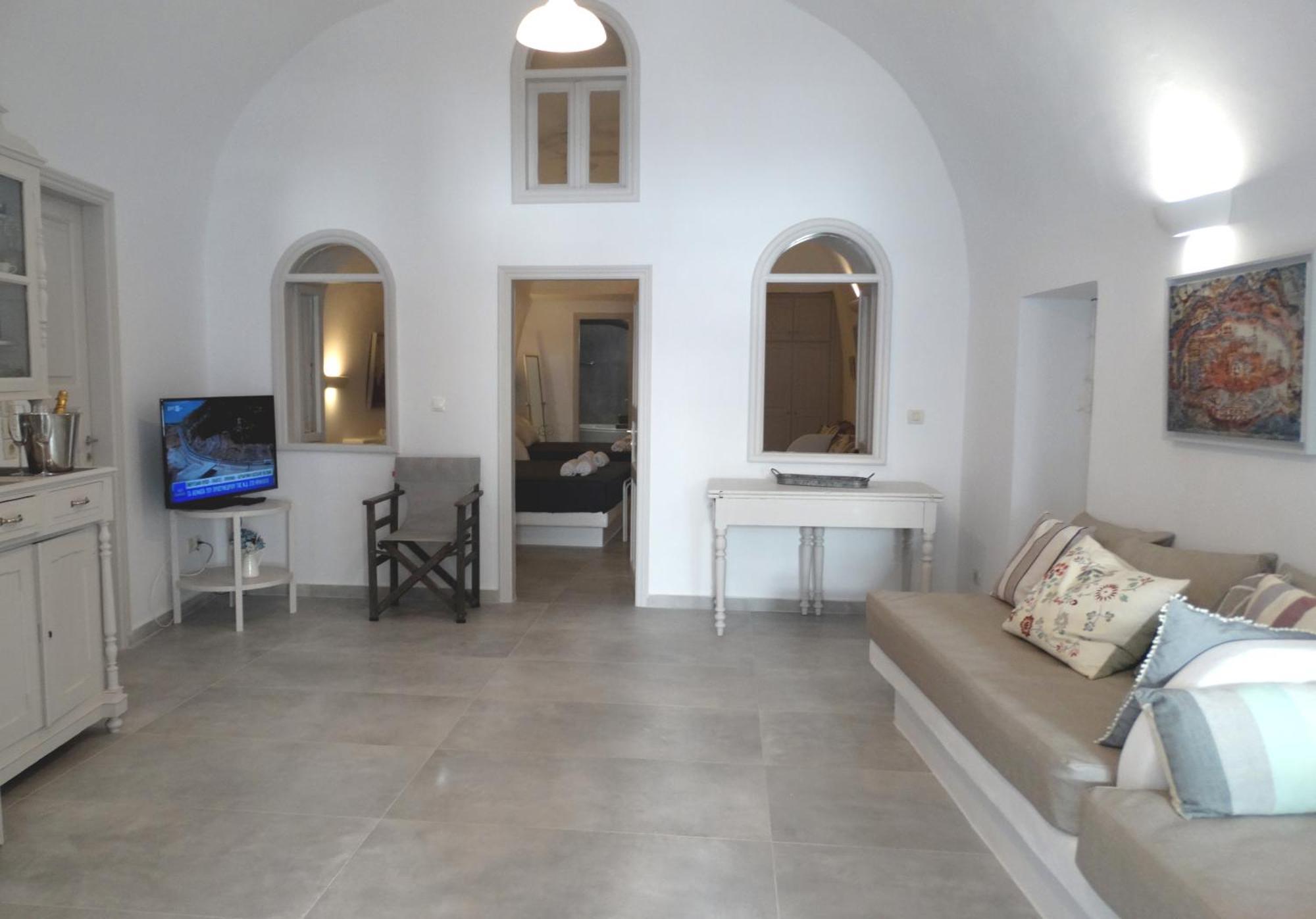 Yposkafo Suites - Villa - Santorini ฟิรา ภายนอก รูปภาพ